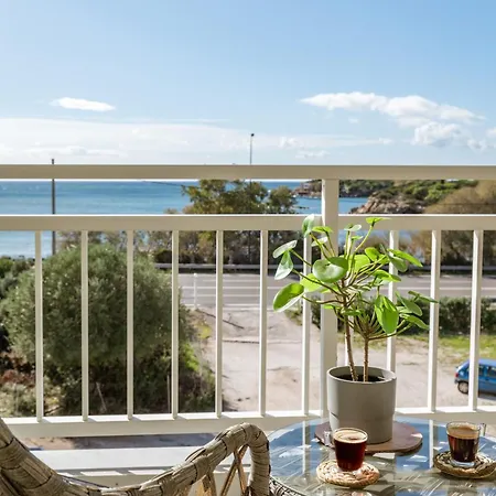Amazing Sea View Apartment Kalivia Thorikou Exterior photo